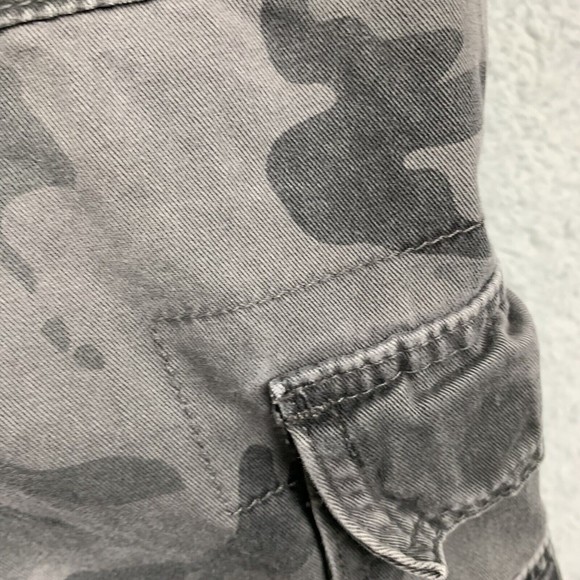 Wrangler Mens Cargo Shorts 42 Camouflage Camo Utility Pockets - Picture 15 of 15